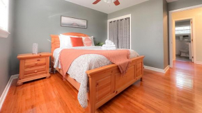 Peaceful Bungalow Near Capitol, Campus & Hospitals